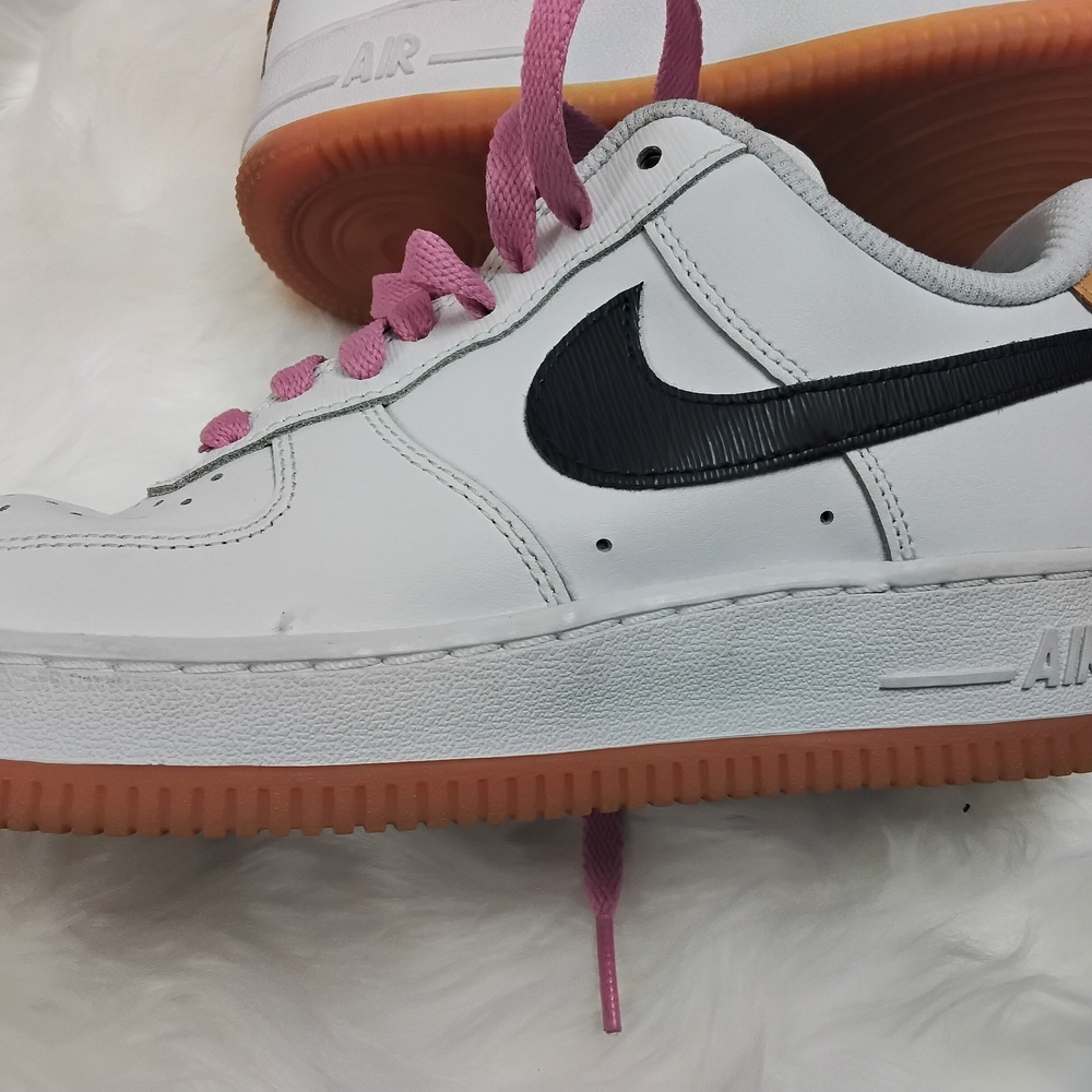 Nike White and Tan Sneakers - Picture 13 of 16